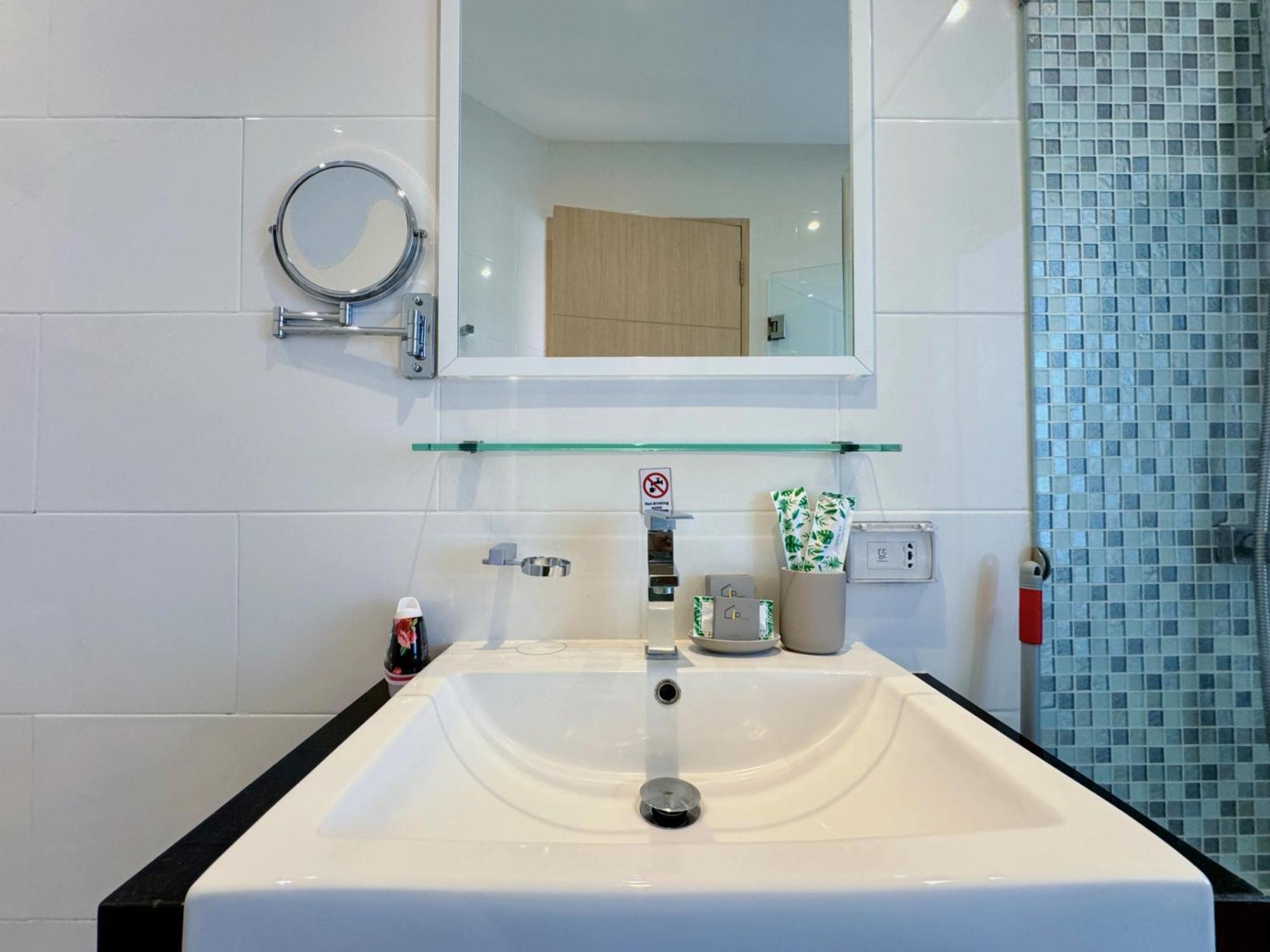 Cozy Studio Rawai Beach Phuket Ban Saiyuan ภายนอก รูปภาพ